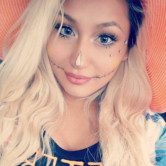 Meet your Posher, Quin - Picture 1 of 1